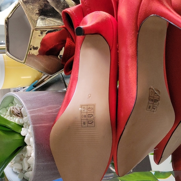 Red boots size 7 - Picture 3 of 4